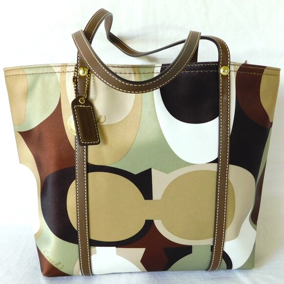 Medium Army Green Camouflage Signature "C" Coach Tote Handbag Purse - Picture 1 of 15